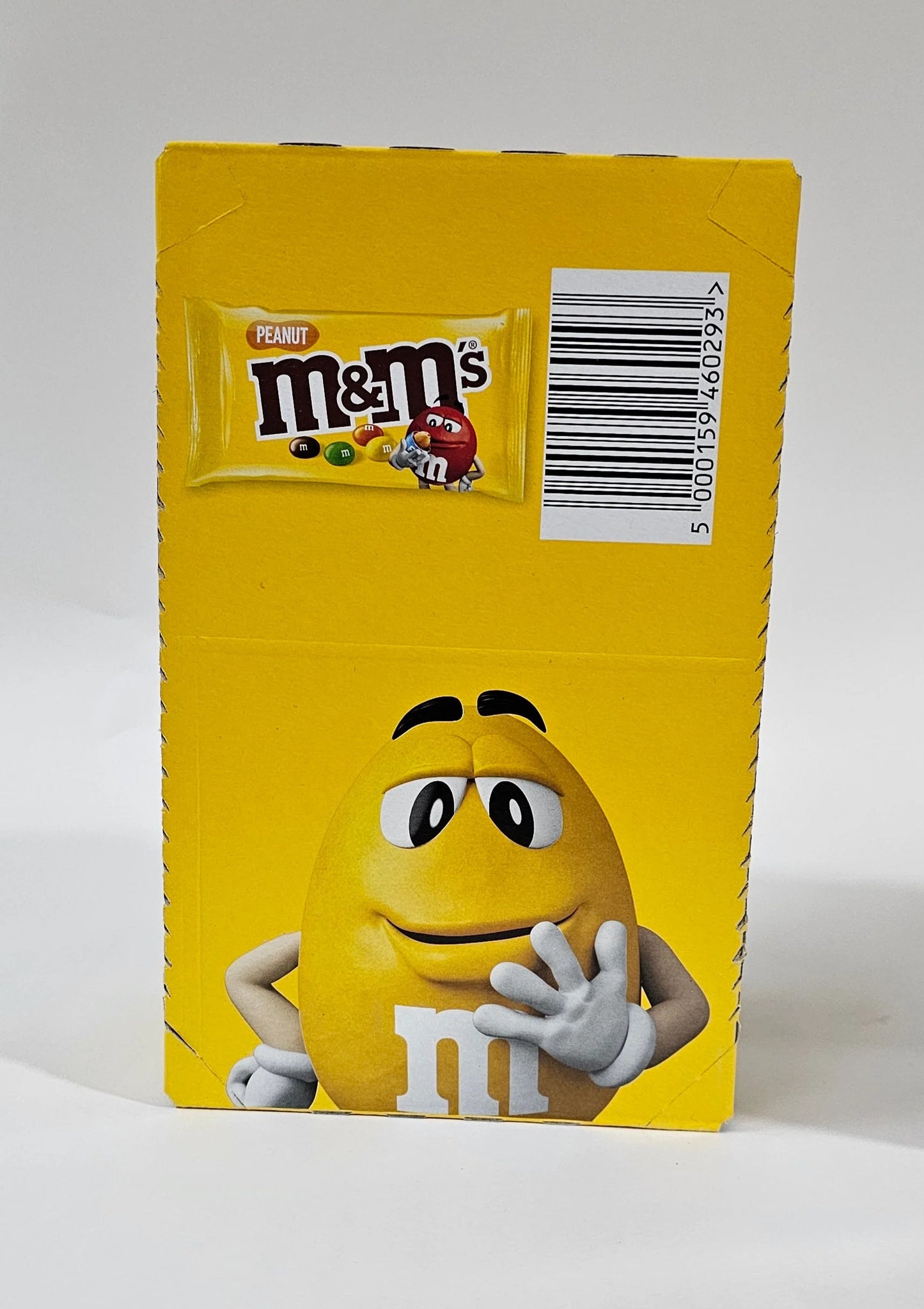 קופסת סוכריות שוקולד בוטנים של M&M's (24 יח)